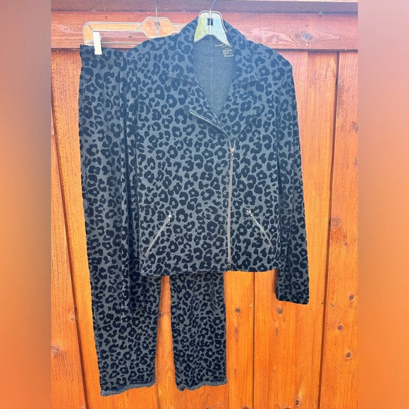 Majestic Filatures Jackets & Blazers - Majestic Filatures set